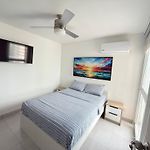Exclusive 3 Bedroom Apartment - Sunset 47