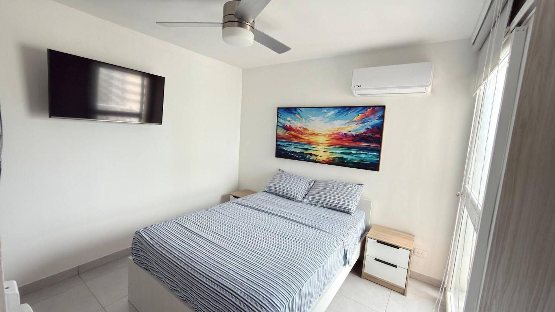 Exclusive 3 Bedroom - Sunset 47