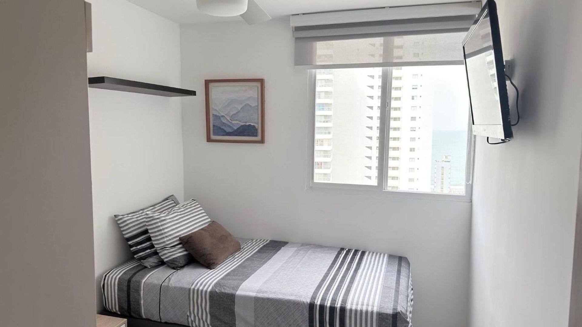 Exclusive 3 Bedroom - Sunset 47 *