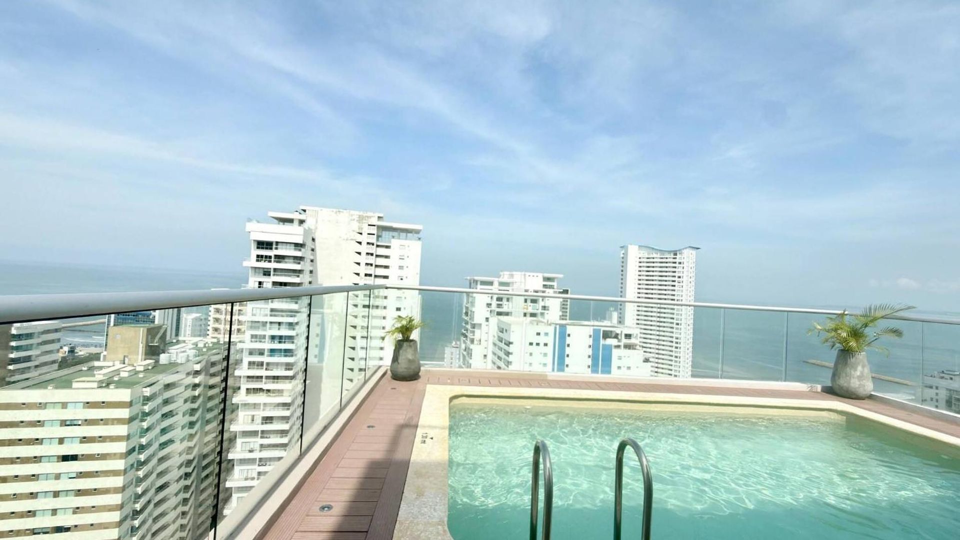 Exclusive 3 Bedroom - Sunset 47